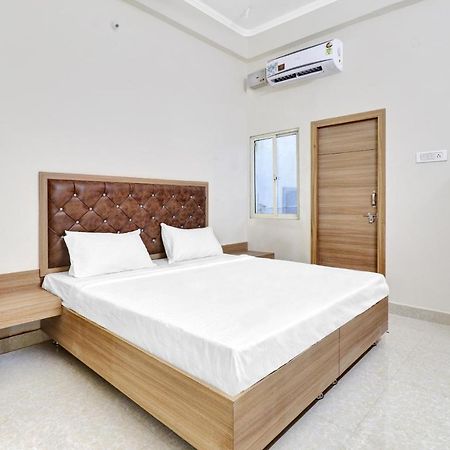 Collection O Pearl Inn Guest House グワーリヤル エクステリア 写真