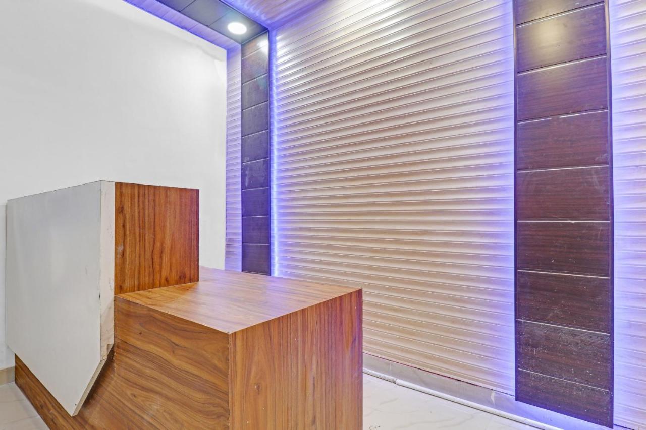 Collection O Pearl Inn Guest House グワーリヤル エクステリア 写真